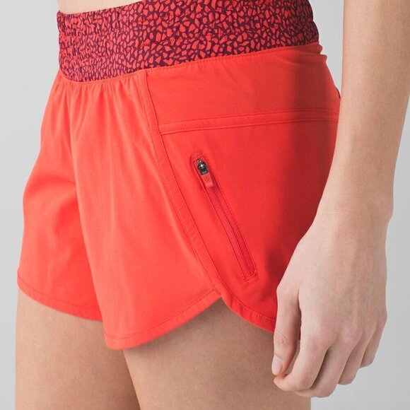 Lululemon Tracker Short III (4-way Stretch) - 4 Miss Mosaic Alarming Red Grape - Picture 1 of 6